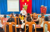 Phú Tân tập huấn An toàn thực phẩm.