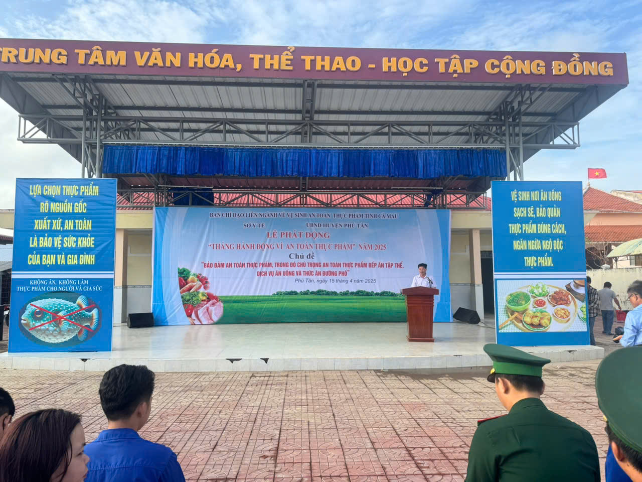 ông Nguyễn Tấn Lực-Phó giám đốc Sở Y tế phát biểu tại lễ phát động